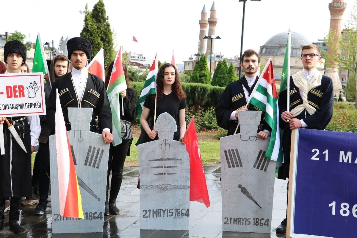 Sivas\'ta \'Çerkez Sürgünü\' Protesto Edildi