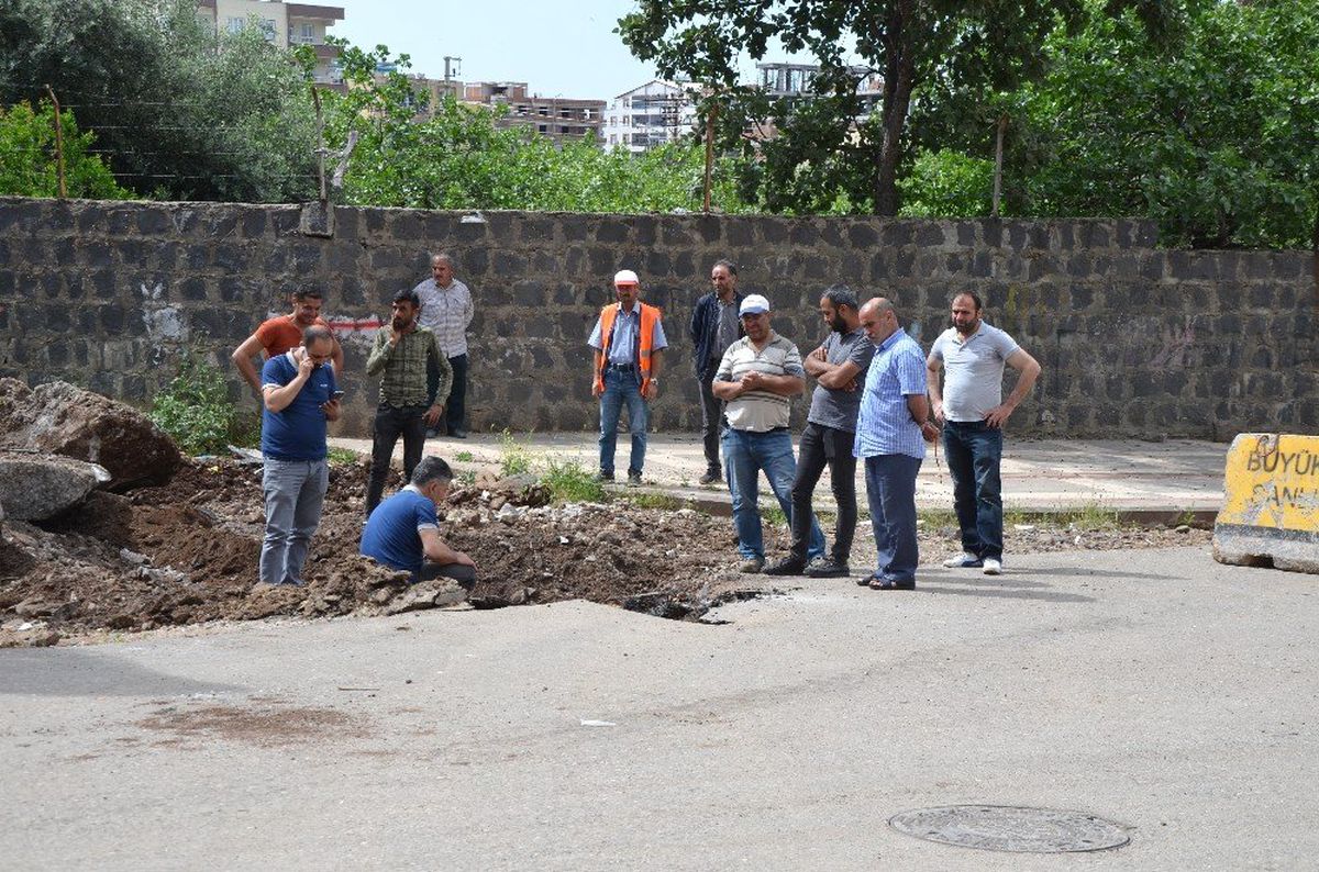 Siverek\'te Kepçenin Doğalgaz Borusunu Patlatması Paniğe Neden Oldu
