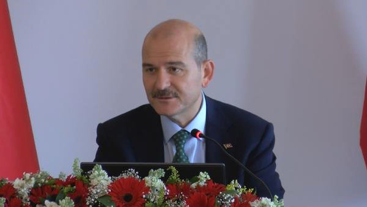 Süleyman Soylu Sarıyer\'de Muhtarlarla Bir Araya Geldi