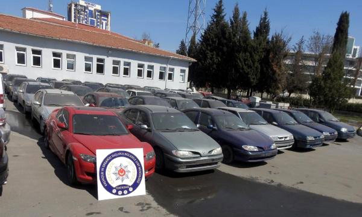 Tekirdağ\'da Suç Örgütüne Operasyon: 5\'i Polis 22 Gözaltı (2)