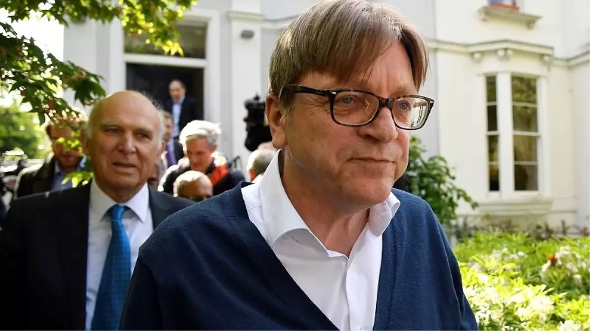 Verhofstadt\'tan Aşırı Sağcı Salvini\'ye: "Avrupa\'yı Yıkmak İçin Putin\'den Destek Alıyorsunuz"