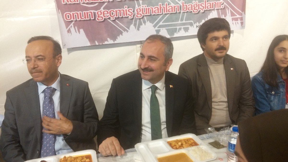Adalet Bakanı Gül, AK Parti İl Gençlik Kolları İftarına Katıldı