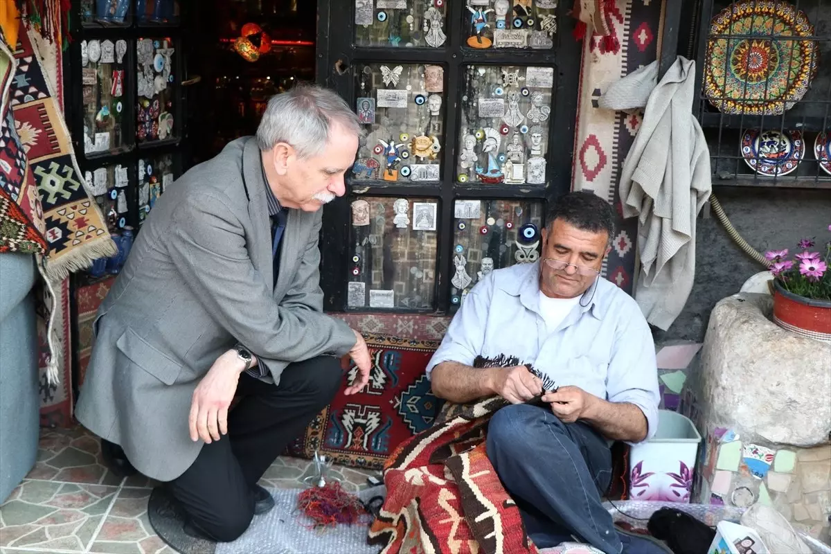 Afyonkarahisar\'daki Misafirperverlik ABD\'li Öğretmeni Türkiye\'ye Bağladı