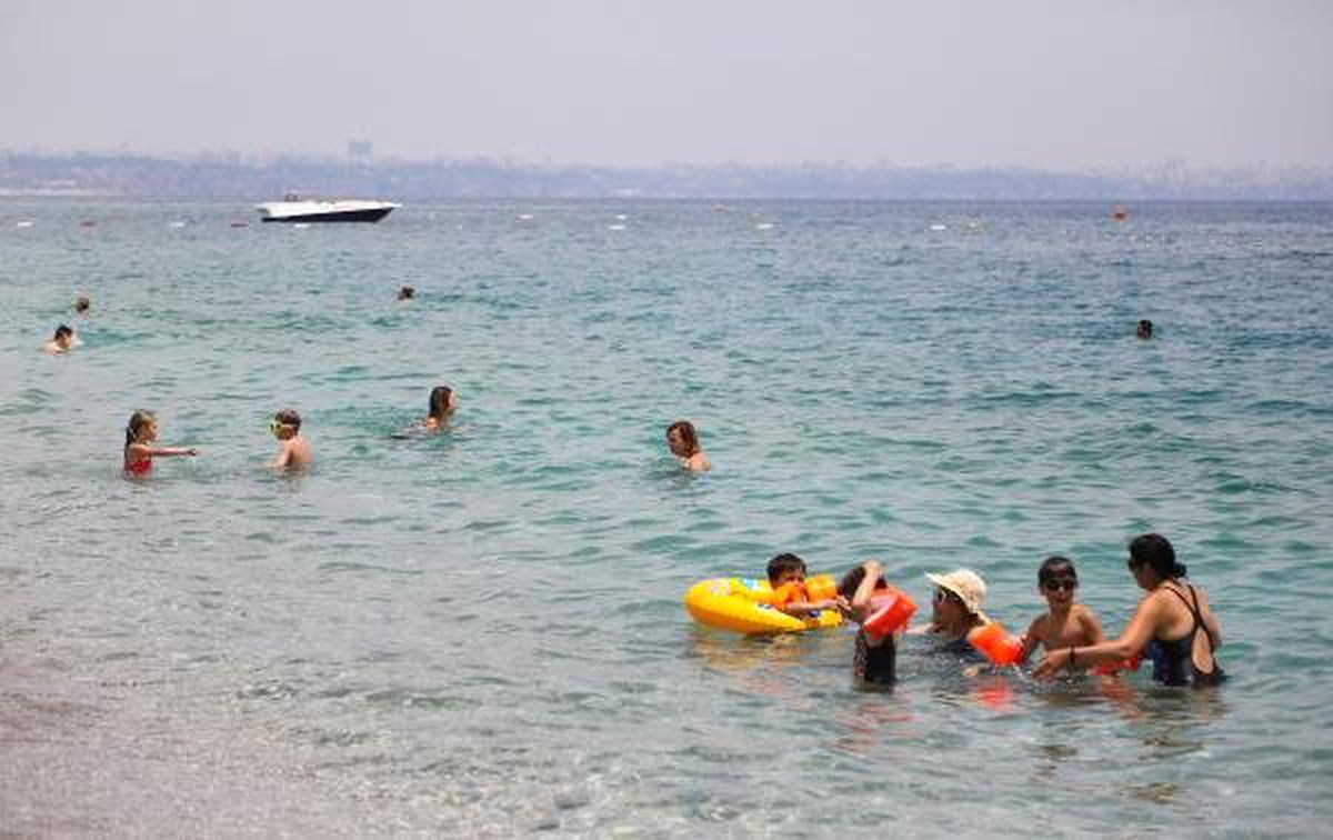 Antalya\'da Mayıs Ayında 5 Metrelik Karla Mücadele (2)