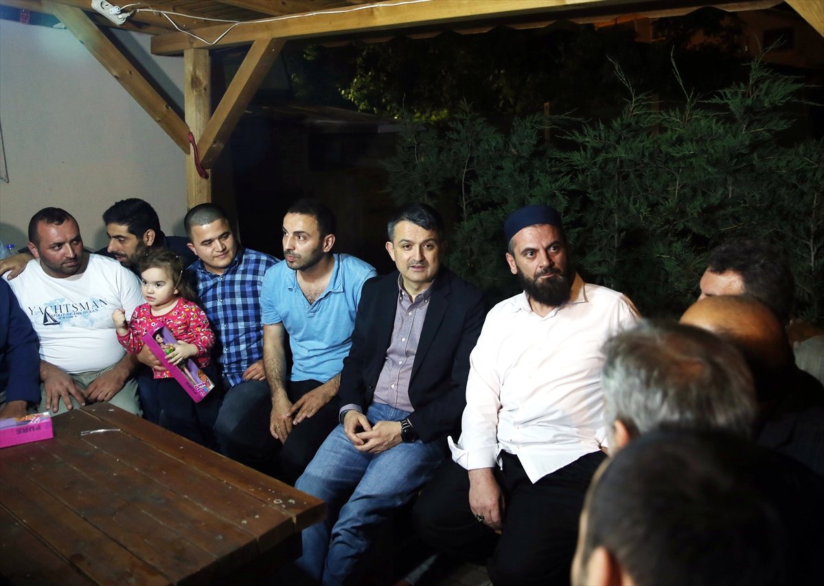 Bakan Pakdemirli Taksicileri Ziyaret Etti