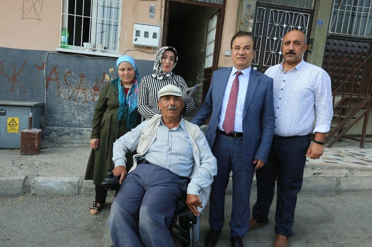 Başkan Şahin\'den, Engelli Çifte Tekerlekli Sandalye Yardımı