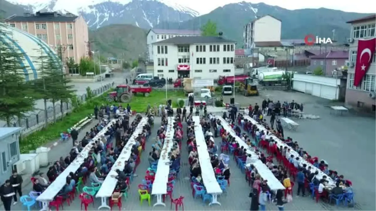 Beytüşşebap\'ta Türkçe ve Kürtçe İlahi Dinletisi