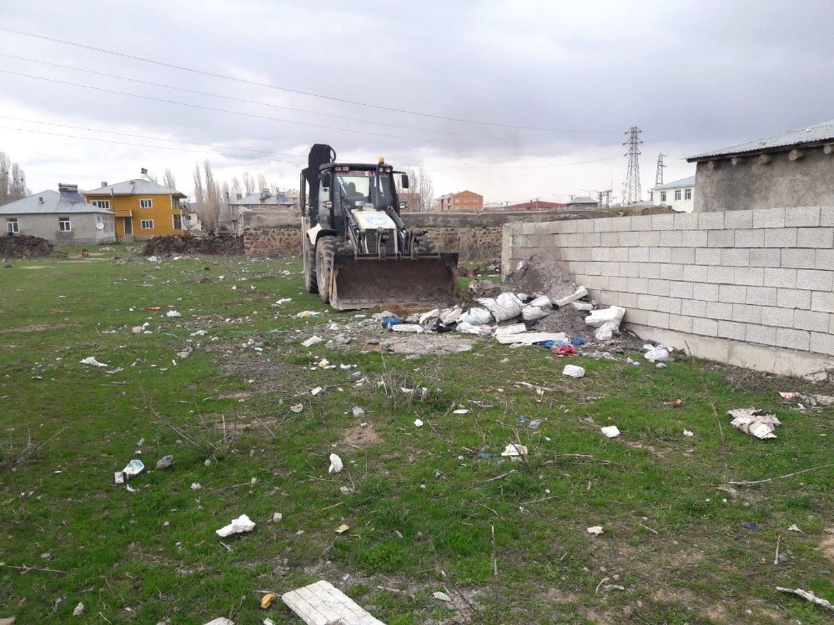 Çaldıran\'da Çevre Temizliği
