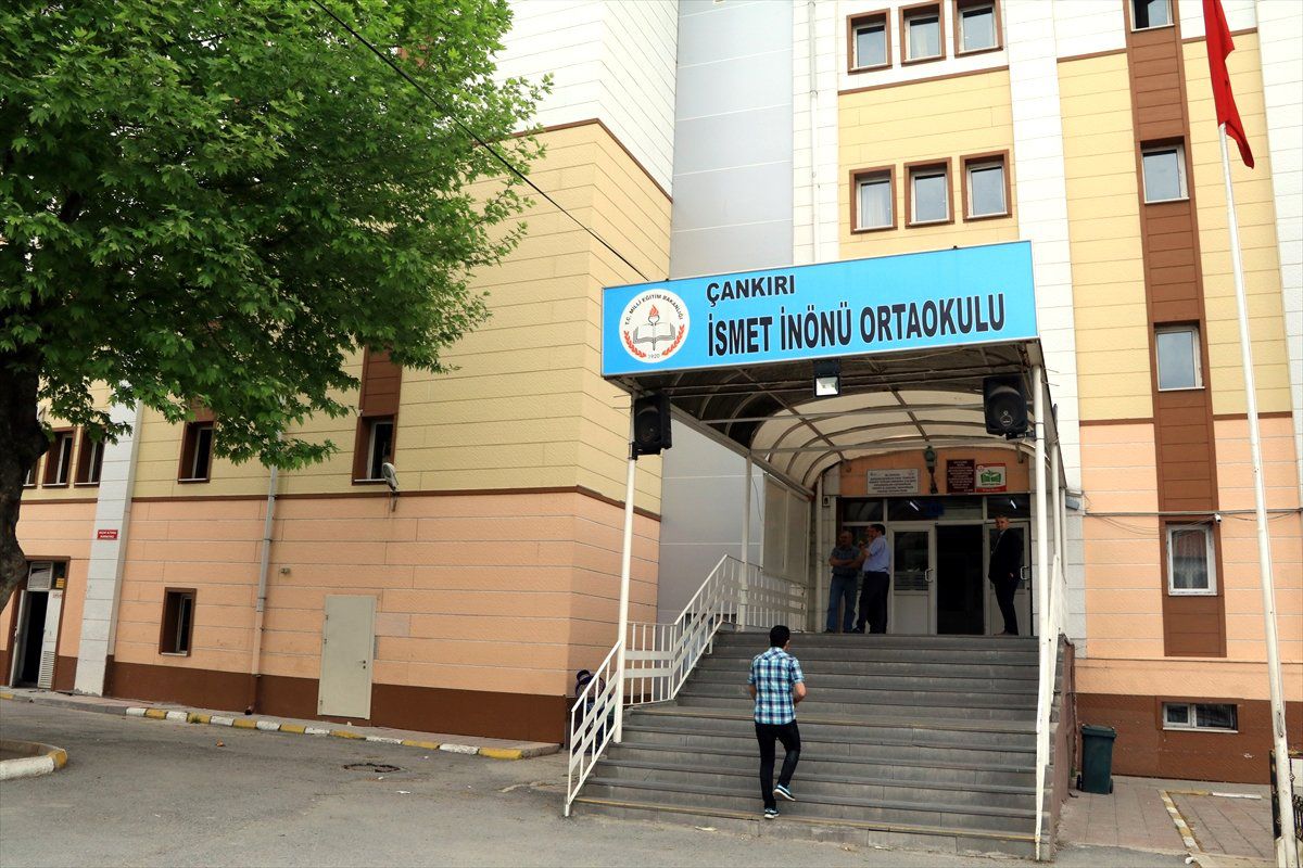 Çankırı\'da Öğretmene Darp Güvenlik Kamerasında