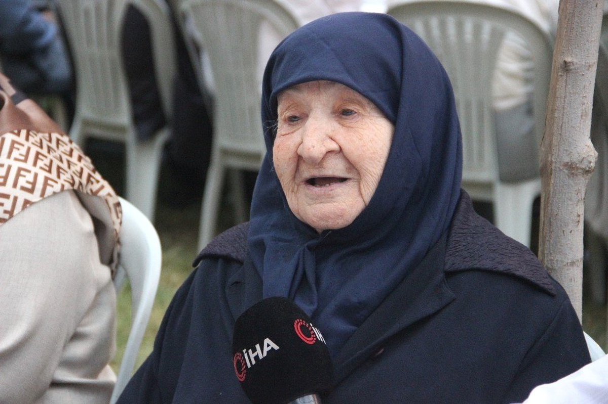 Cumhurbaşkanı ile Görüşmesini Anlatan Asırlık Çınar Herkesi Kahkahaya Boğdu