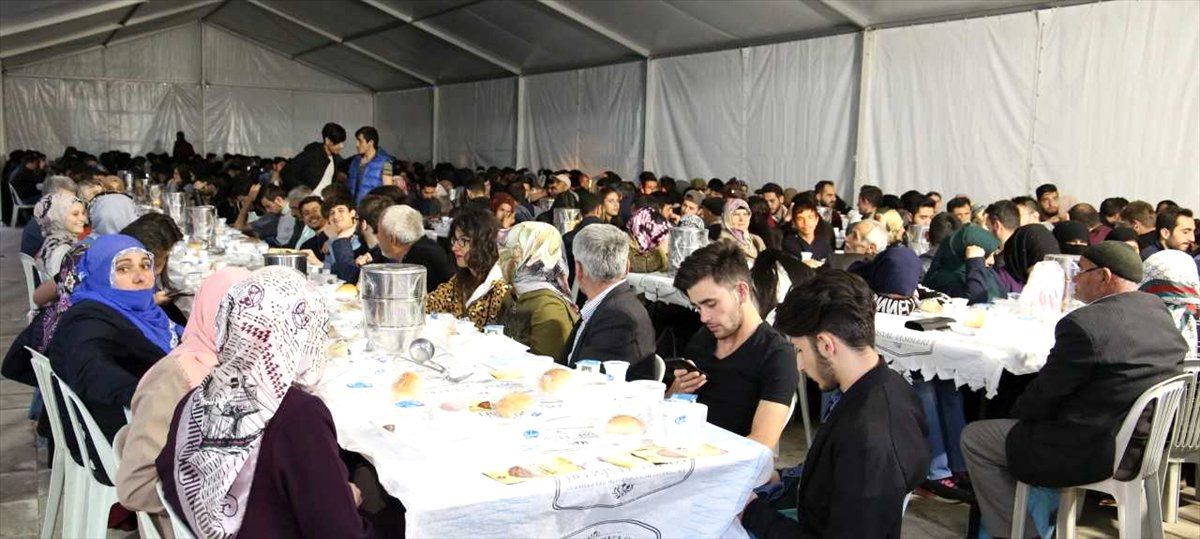 Dadaşların Diyarı Erzurum\'da 16 Günde 85 Bin Kişiye İftar İkramı
