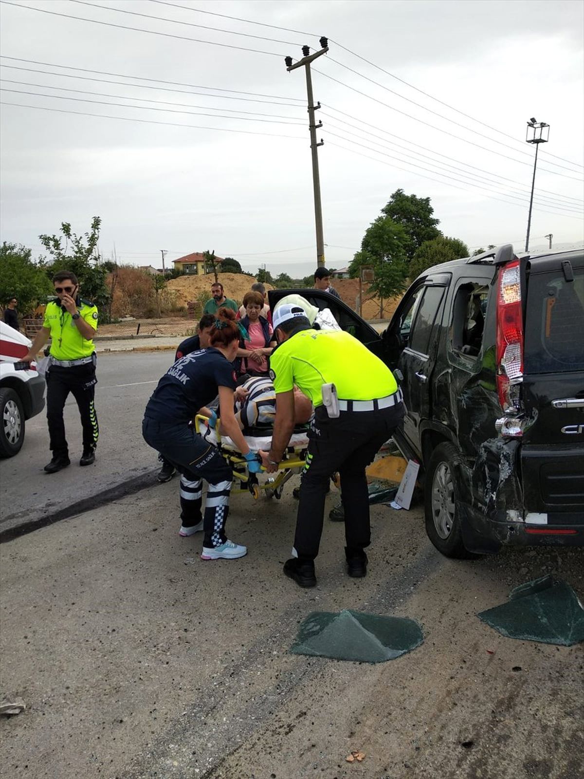 Denizli\'de Öğrenci Servisi ile Cip Çarpıştı: 14 Yaralı