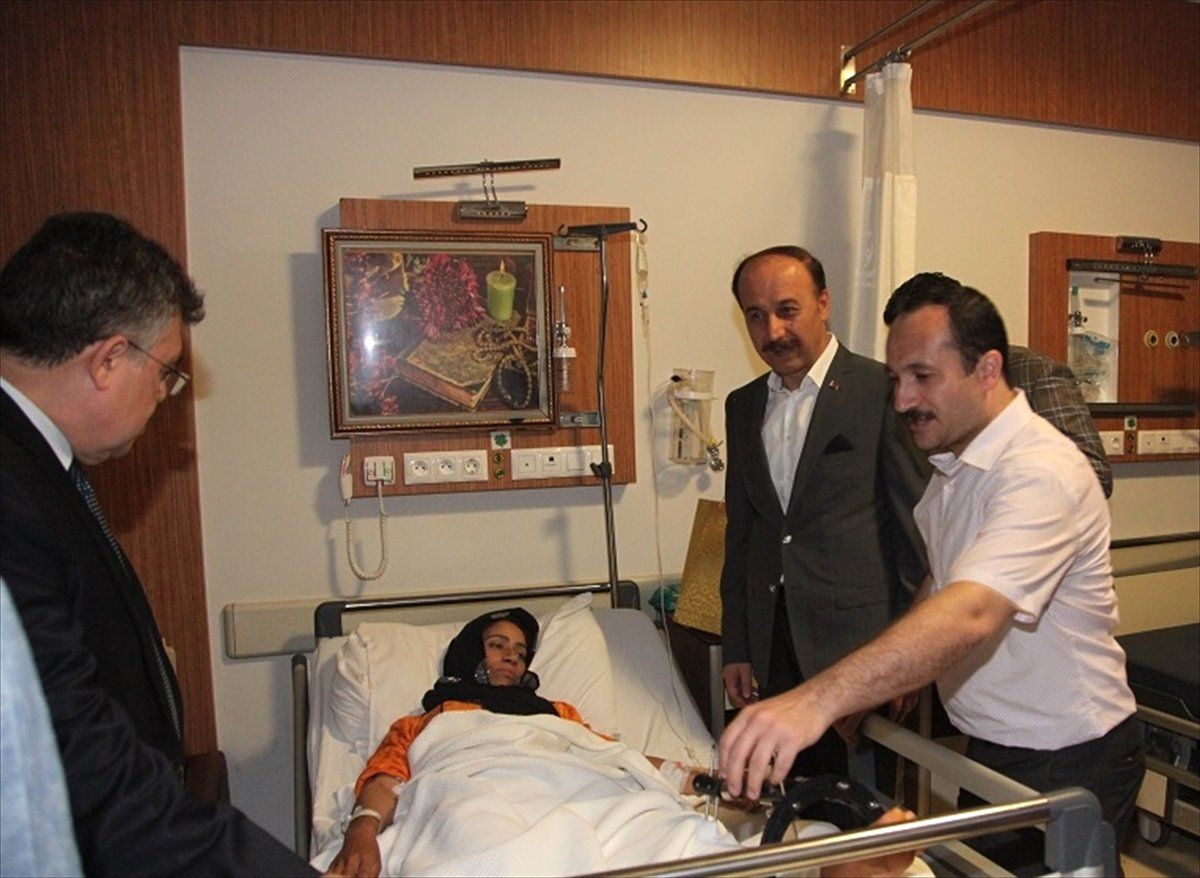 Dur" İhtarına Uymayan Minibüse Uyarı Ateşi Açılması