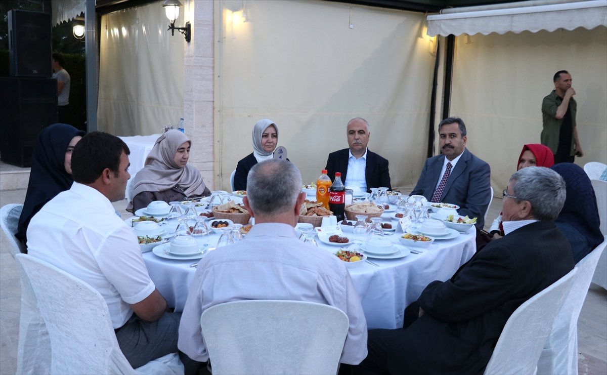 Emniyetten Şehit Aileleri ve Gazilere İftar Yemeği