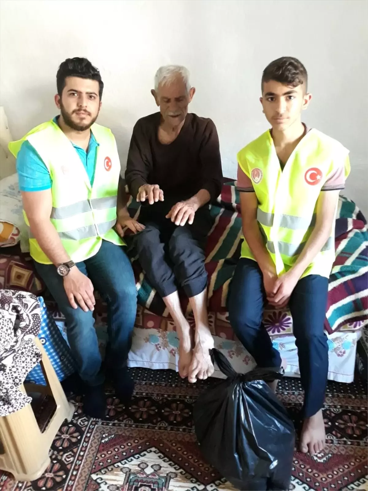 Evden Gelen Gıdalar İhtiyaç Sahibi Ailelerin Yüzünü Güldürüyor