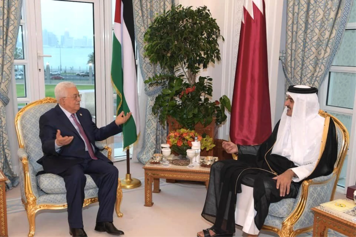 Filistin Devlet Başkanı Abbas Doha\'da Katar Emiri ile Görüştü