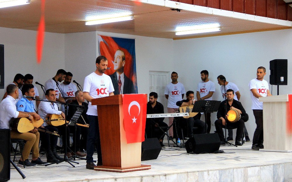 Hükümlüler, Milli Mücadelenin \'Bitmeyen Yolculuğu\'nu Sahneledi