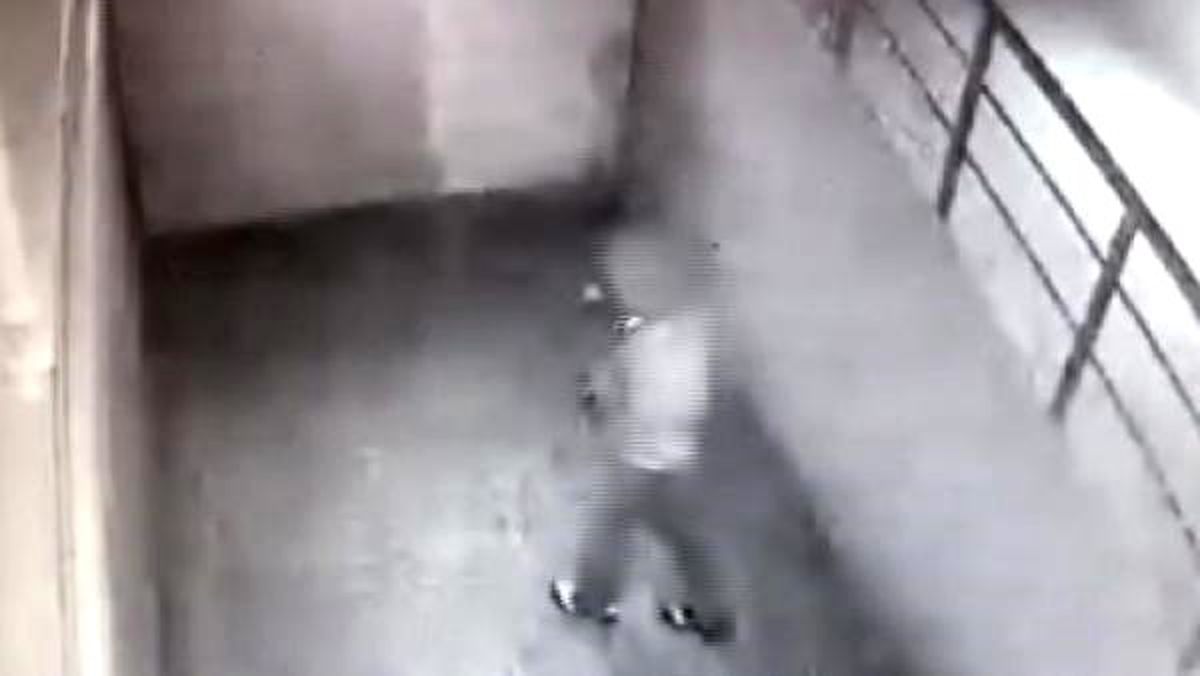 Kadıköy\'deki Oto Hırsızları Kamerada