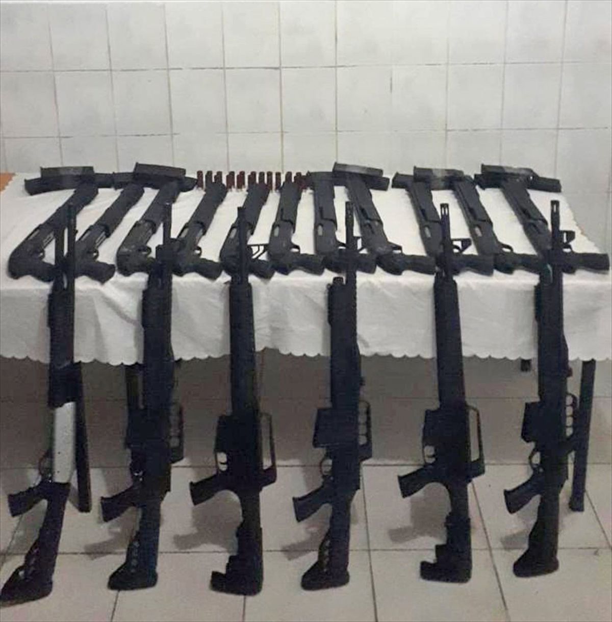 Kargo Şirketinin Aracıyla Silah Taşımışlar