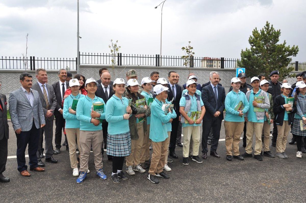 Kars Emniyet Müdürlüğü Bahçesi Ağaçlandırıldı