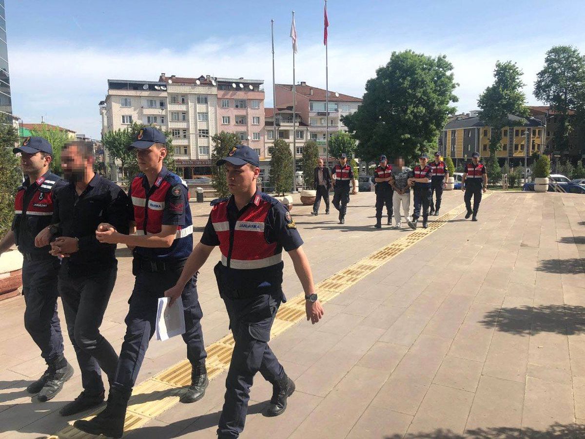 Kendisine Küfür Eden Arkadaşına Kurşun Yağdırdı
