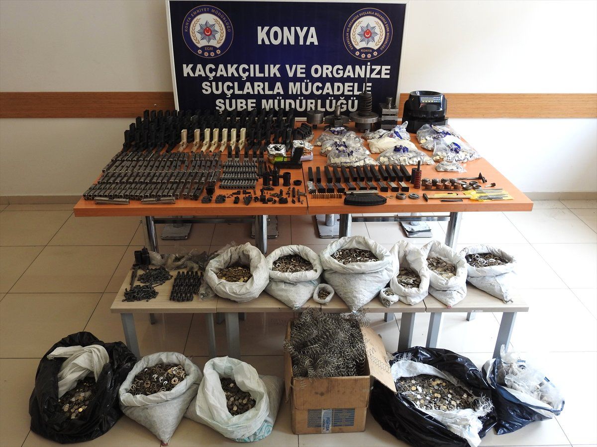 Konya\'da Kaçak Silah ve Sahte Para Operasyonu