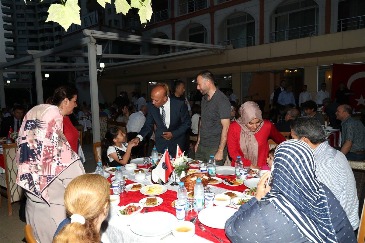 Mersin Emniyet Müdürlüğünden İftar Yemeği