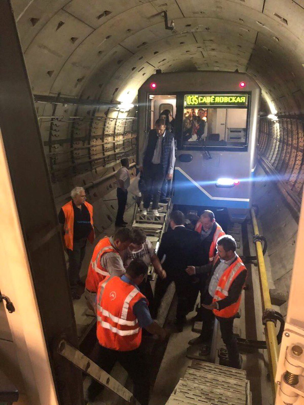 Moskova Metrosunda Bin Kişi 2 Saat Boyunca Mahsur Kaldı