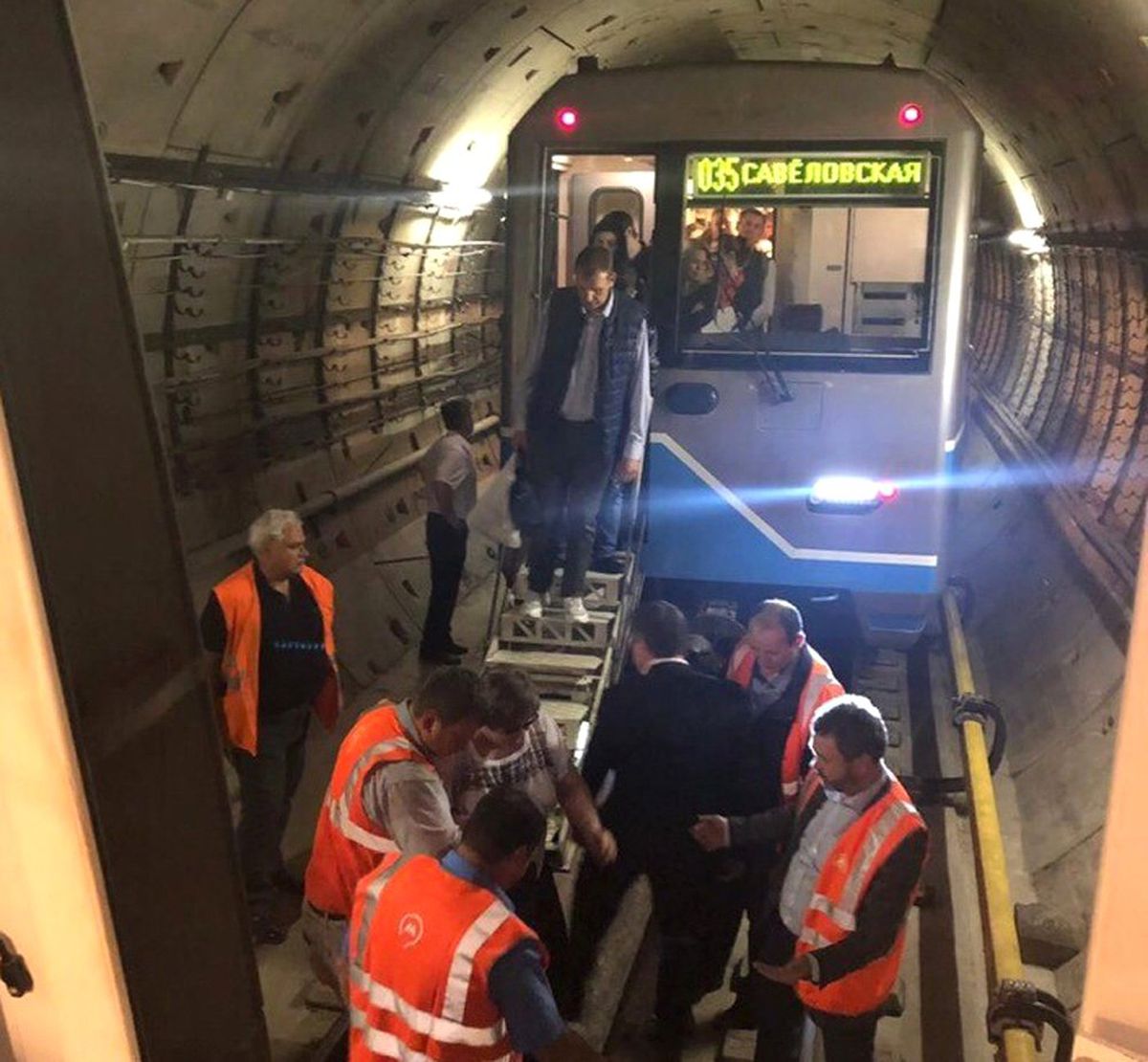 Moskova Metrosunda Bin Kişi 2 Saat Boyunca Mahsur Kaldı