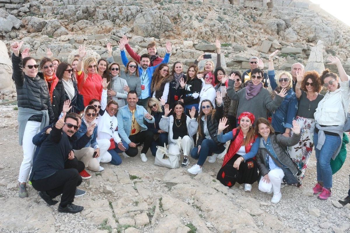 Nemrut Dağı Ünlüleri Ağırladı