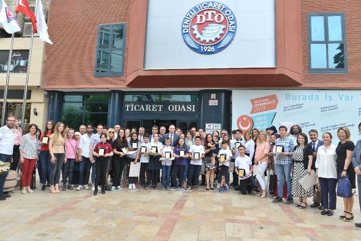 Öğrenciler Hayallerinden İşi Resim ve Kompozisyon Anlattılar