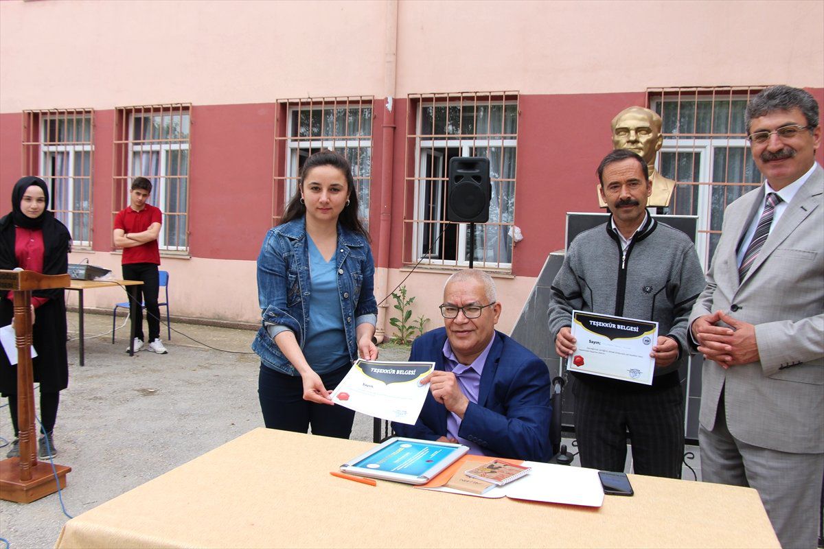 Pazaryerili Öğrencilerden Engellilere Mavi Kapak Desteği