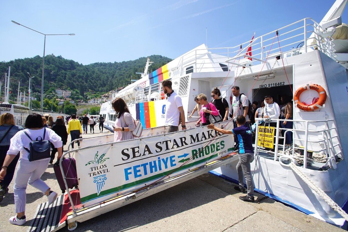 Rodos\'tan Fethiye\'ye Turist Gelmeye Başladı