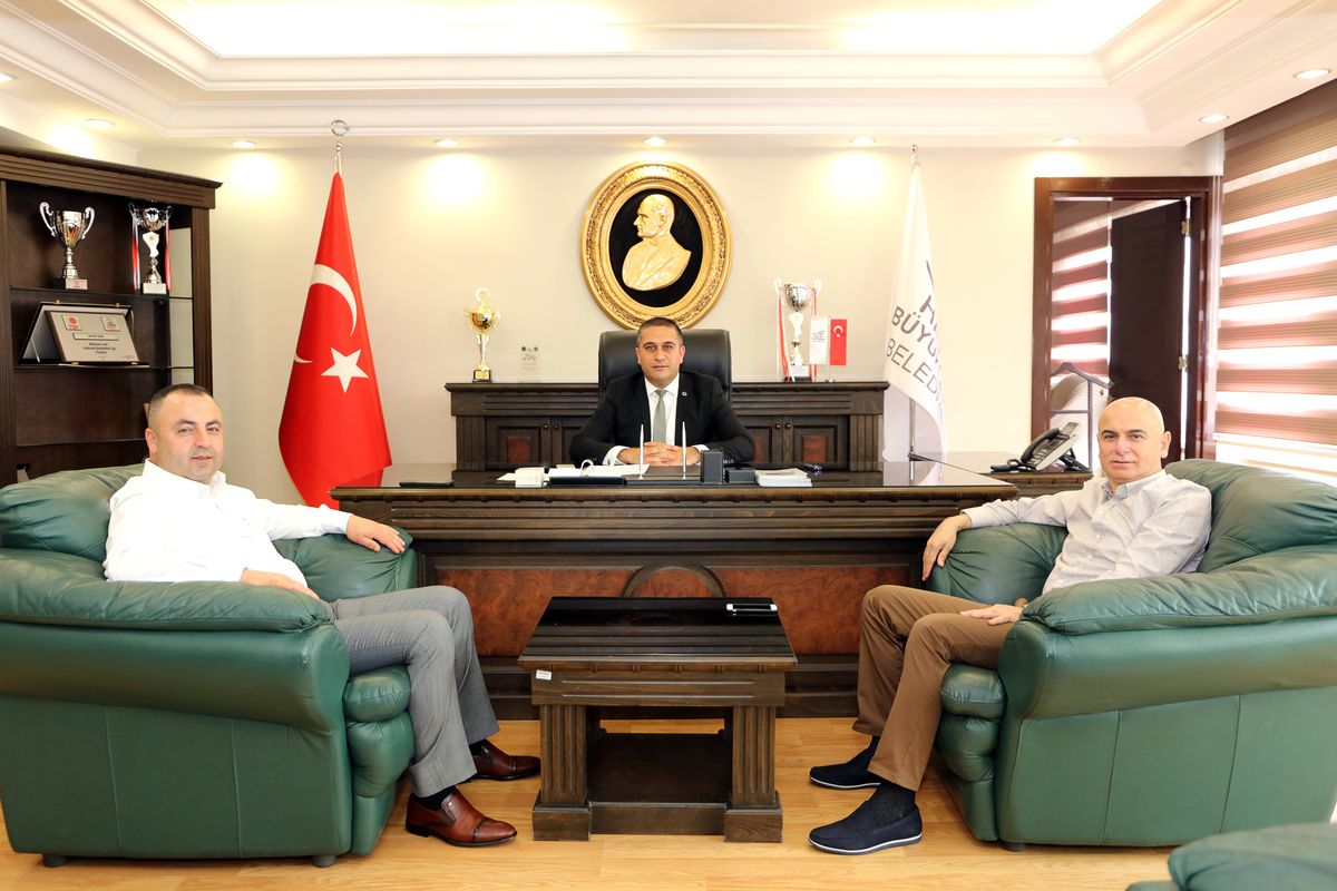 Samandağlı Yöneticilerden Başkanvekili Paşa\'ya Ziyaret