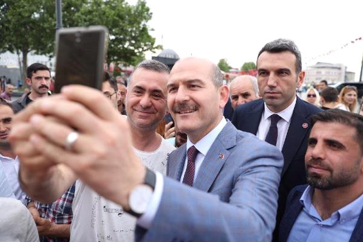Süleyman Soylu Mısır Çarşısı Esnafını Ziyaret Etti