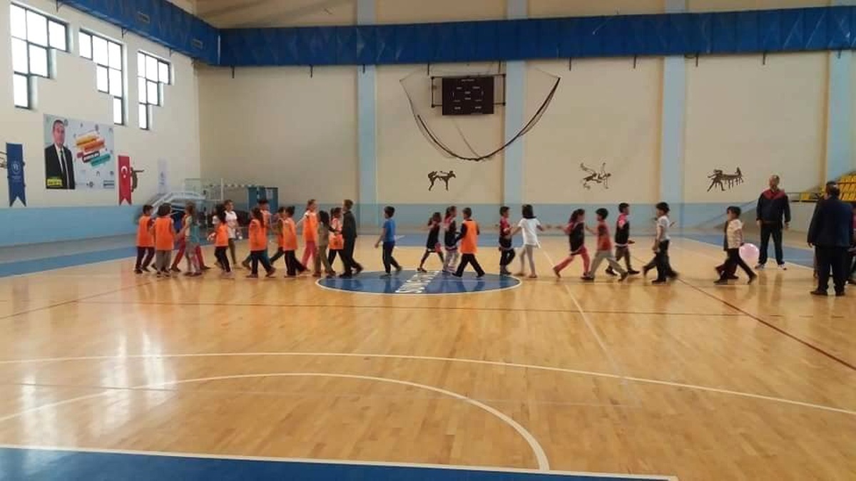 Sungurlu\'da Geleneksel Çocuk Oyunları Canlandırılıyor