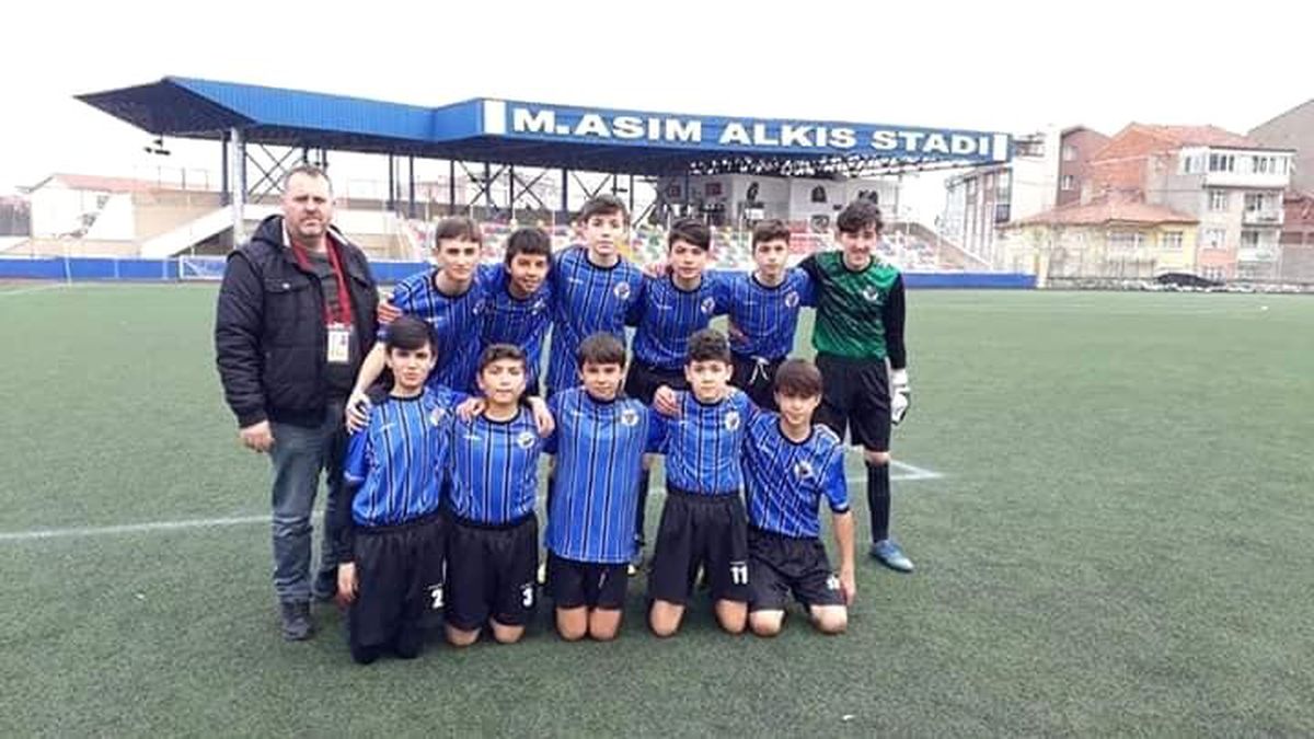 Tekeli\'den Sitem Dolu Şampiyonluk Vurgusu