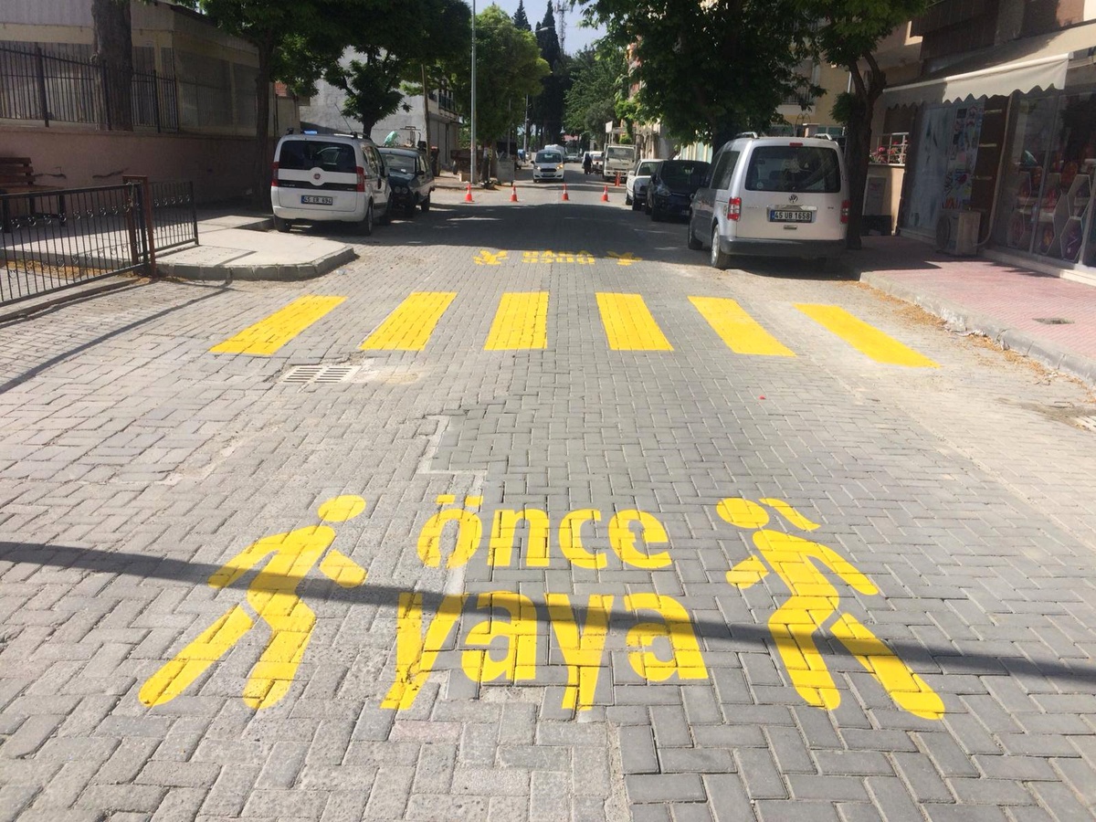 Yayaların Güvenliği İçin Saruhanlı\'da \'Önce Yaya\' Uygulaması