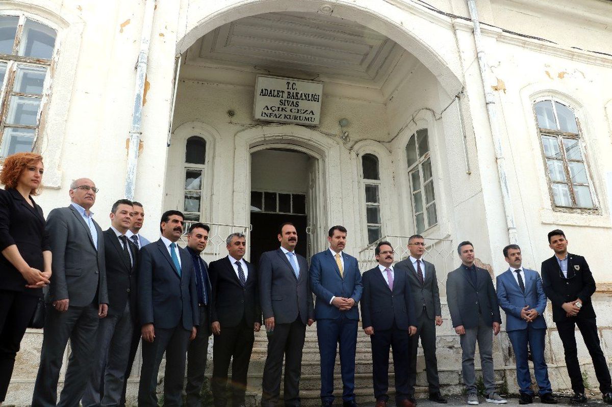 Abdulhamit Han\'a Atfen Yapılmıştı, Aslına Döndürülüyor