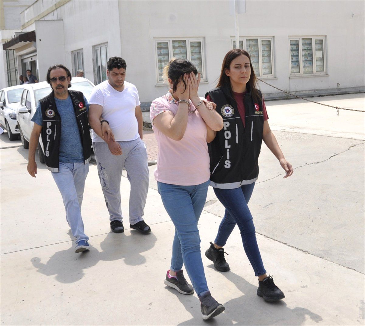 Adana\'da Uyuşturucu Operasyonu