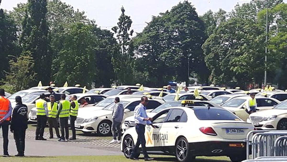Almanya\'da UBER isyanı: Frankfurt\'u kilitleyip bakanı protesto ettiler