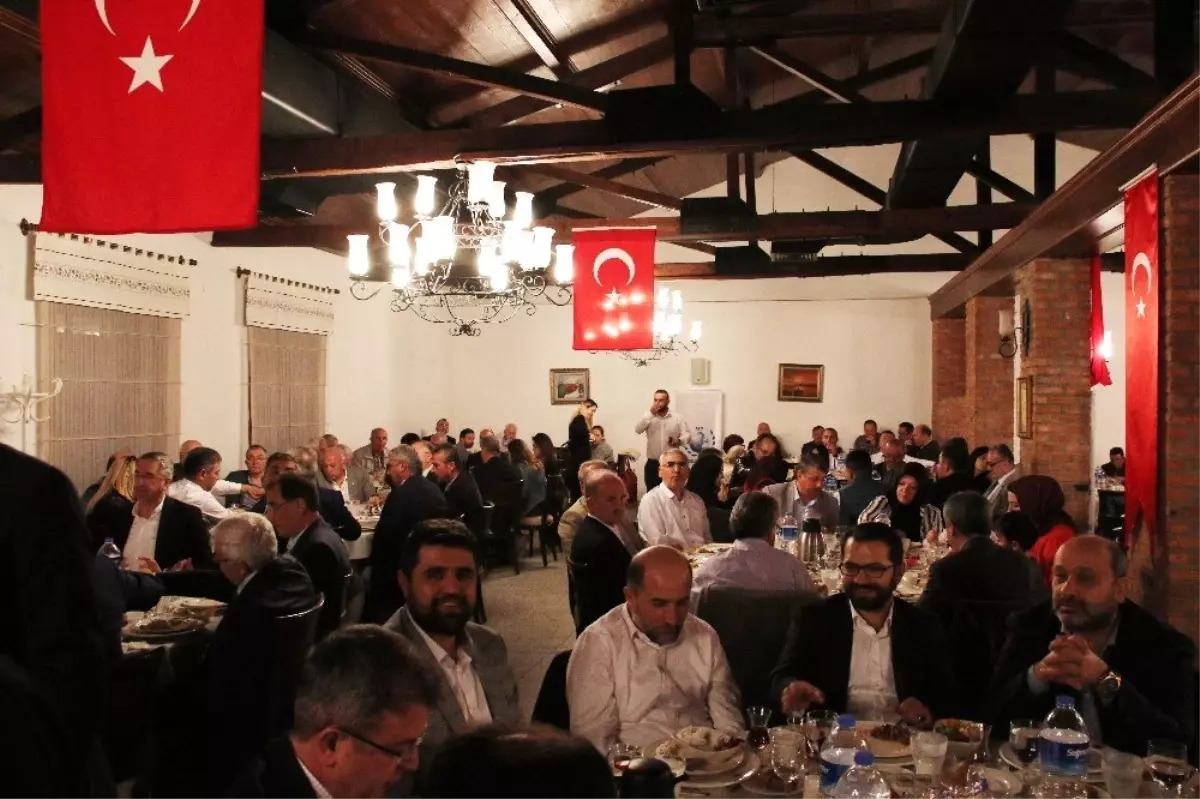 Anadolu Yayıncılar Derneği iftar yemeğinde buluştu