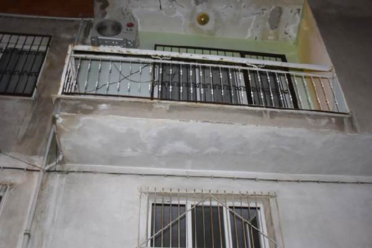 Annesini Kabloyla Boğup, İntihara Kalkıştı