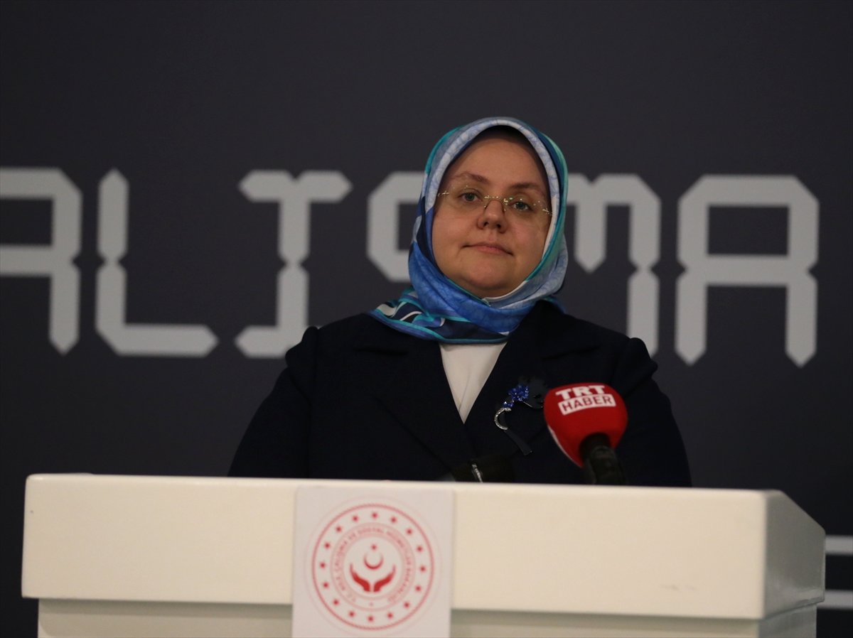 Bakan Selçuk, 12. Çalışma Meclisi katılımcılarıyla iftarda bir araya geldi