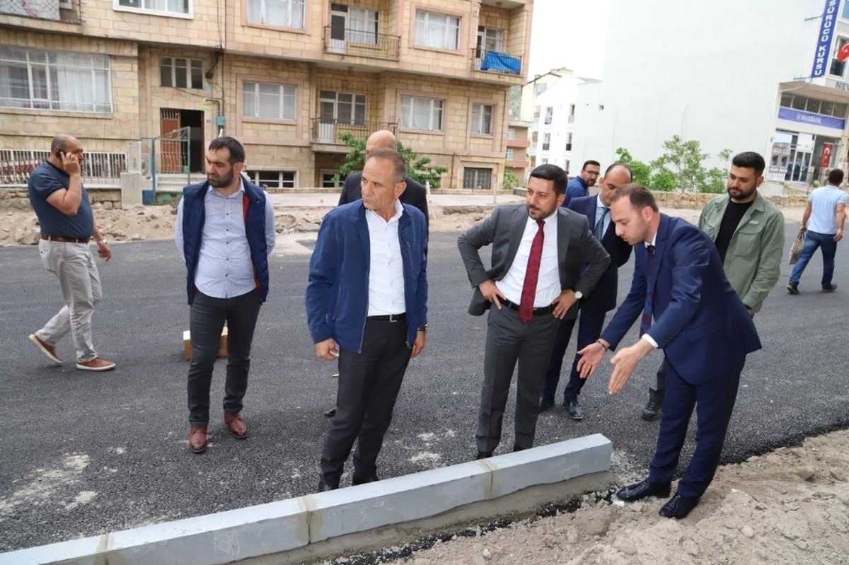 Belediye Başkanı Rasim Arı, Lale Caddesinde İncelemelerde Bulundu