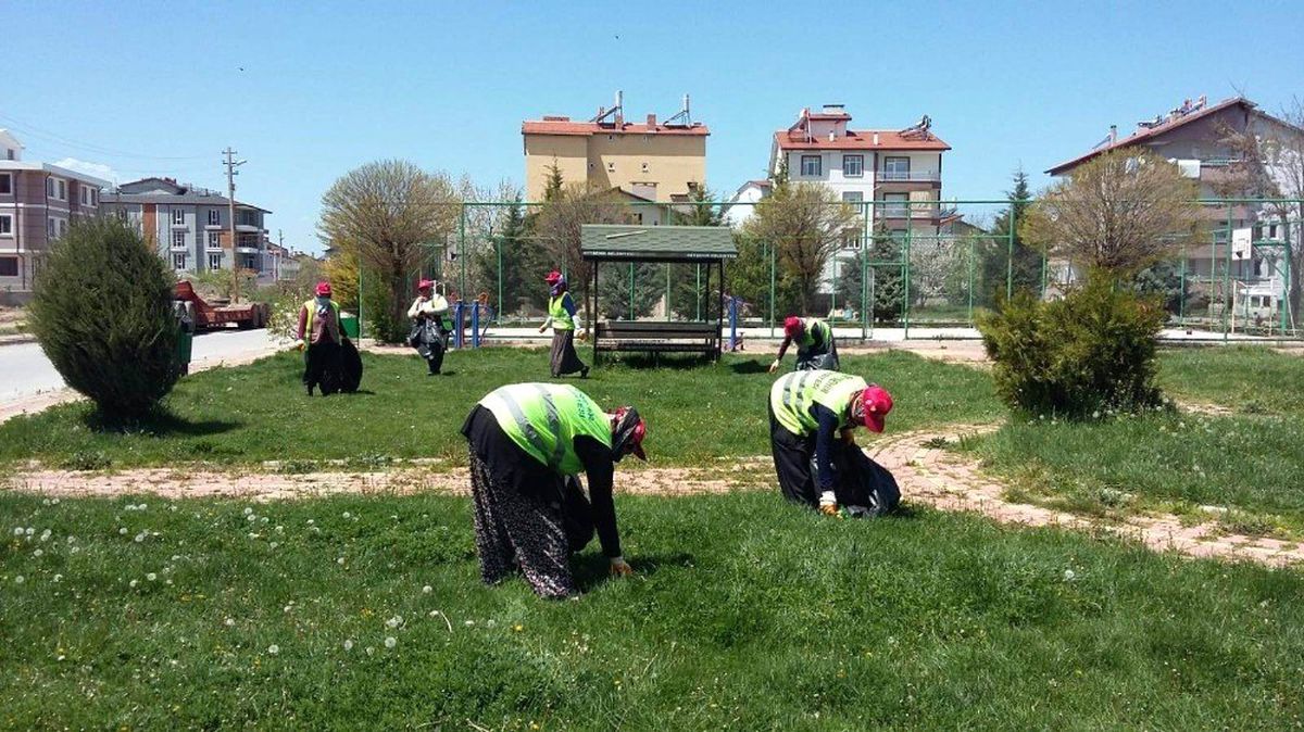 Beyşehir\'in Park ve Bahçeleri Kadınlara Emanet