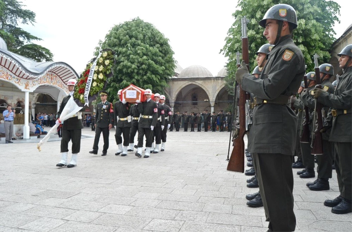 Boğularak Ölen Emekli Yarbaya Son Görev