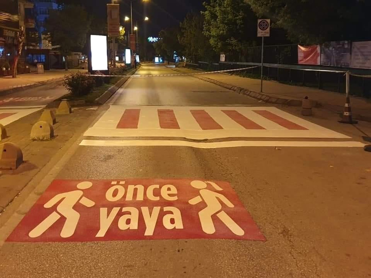 Edirne Belediyesi\'nden \'Önce Yaya\' Kampanyasına Destek