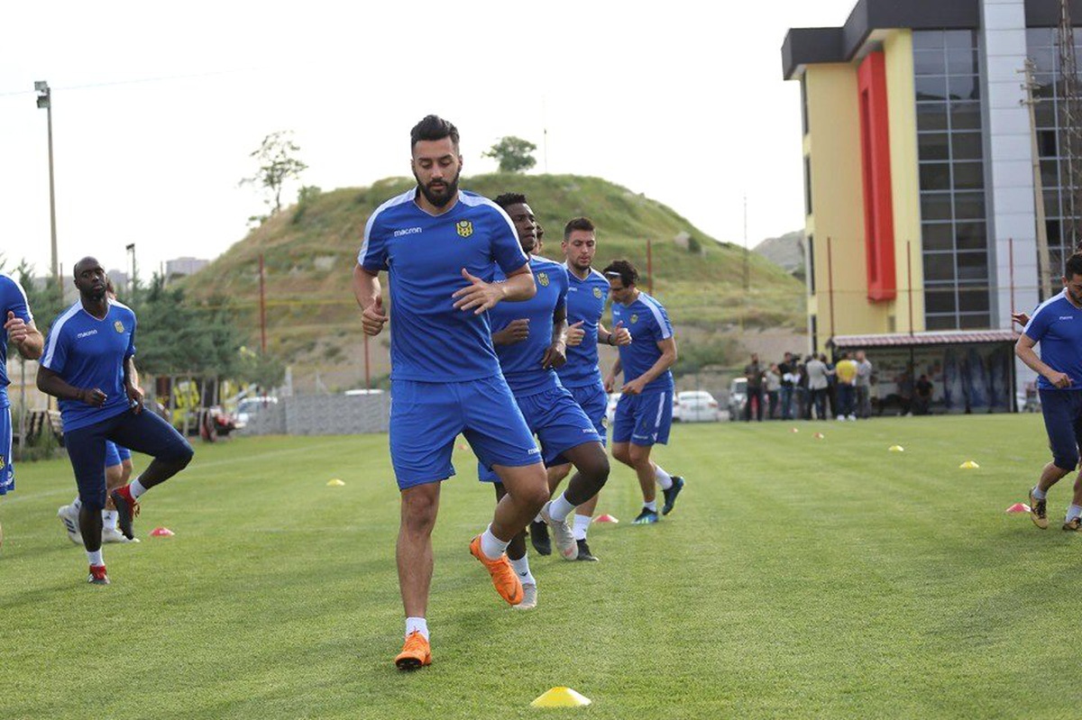 Evkur Yeni Malatyaspor\'da Kadroda Mecburi Revizyon