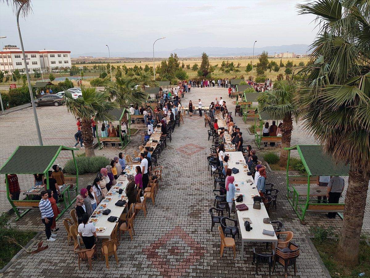 Gaziantep\'te Üniversite Öğrencileri İftarda Buluştu
